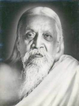 Sri Aurobindo enlightened spiritual teacher and author of many books including Integral Yoga